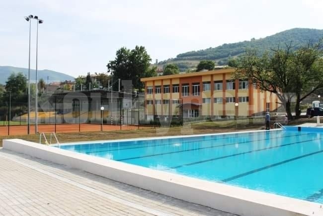 Стадионът в Чипровци отваря врати за малки футболисти